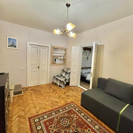 Style Apartments In Old Lviv Luaran gambar