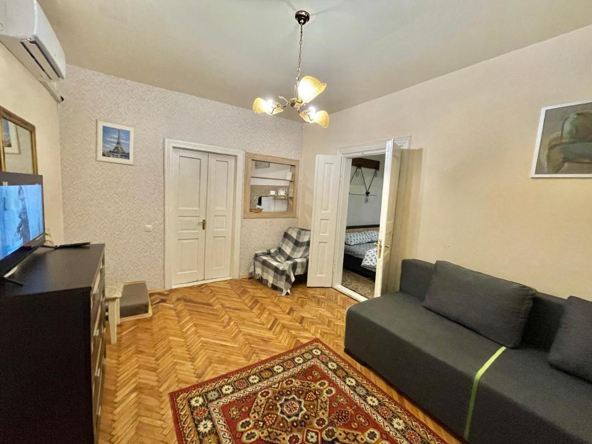 Style Apartments In Old Lviv Luaran gambar