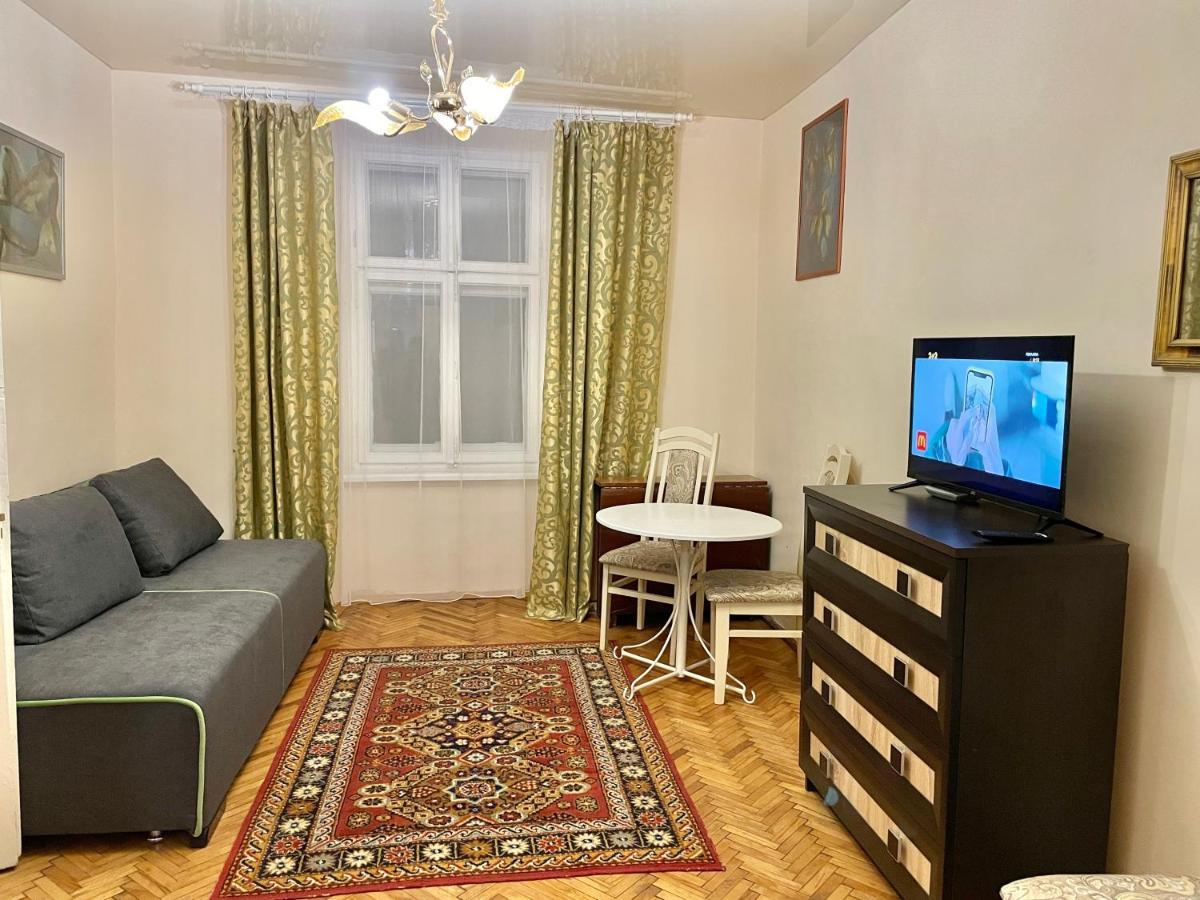 Style Apartments In Old Lviv Luaran gambar