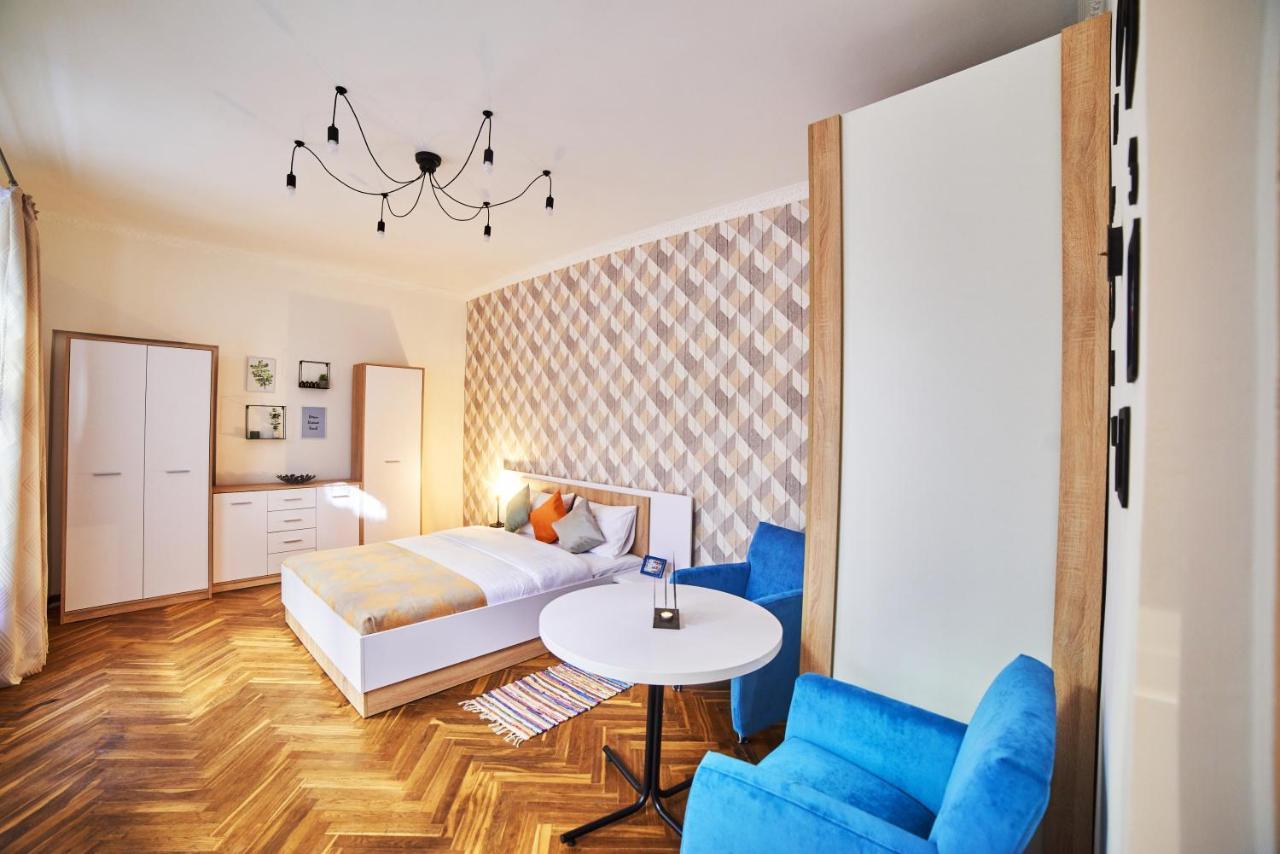 Style Apartments In Old Lviv Luaran gambar