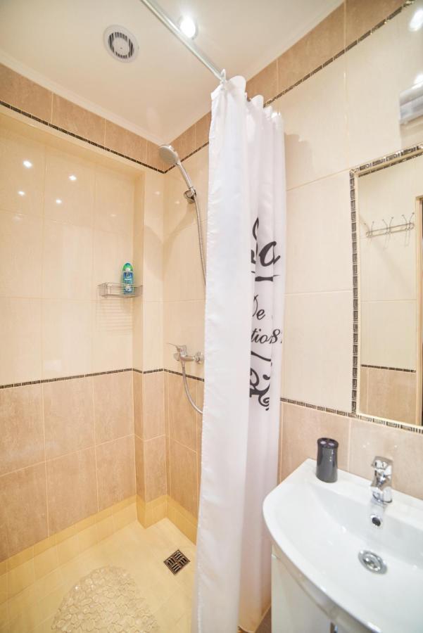 Style Apartments In Old Lviv Luaran gambar
