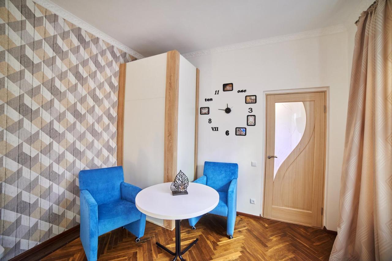 Style Apartments In Old Lviv Luaran gambar